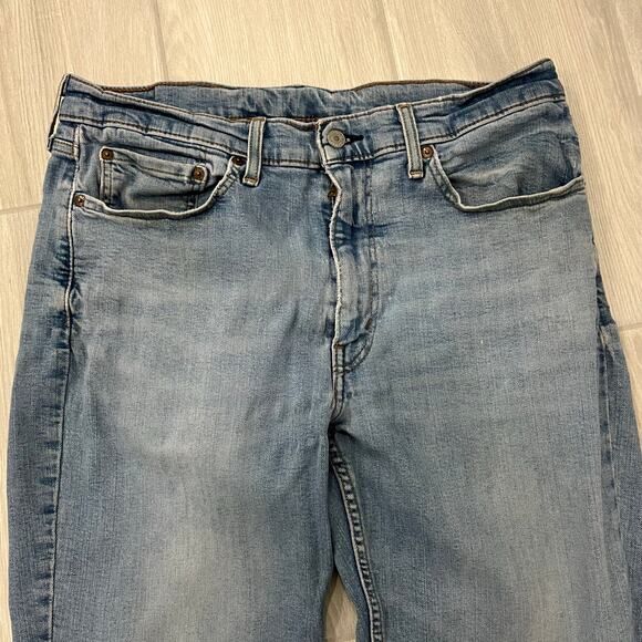 Levi's 514 Men's 36x30 Medium Wash Distressed Straight Leg Denim Jeans - Picture 3 of 7